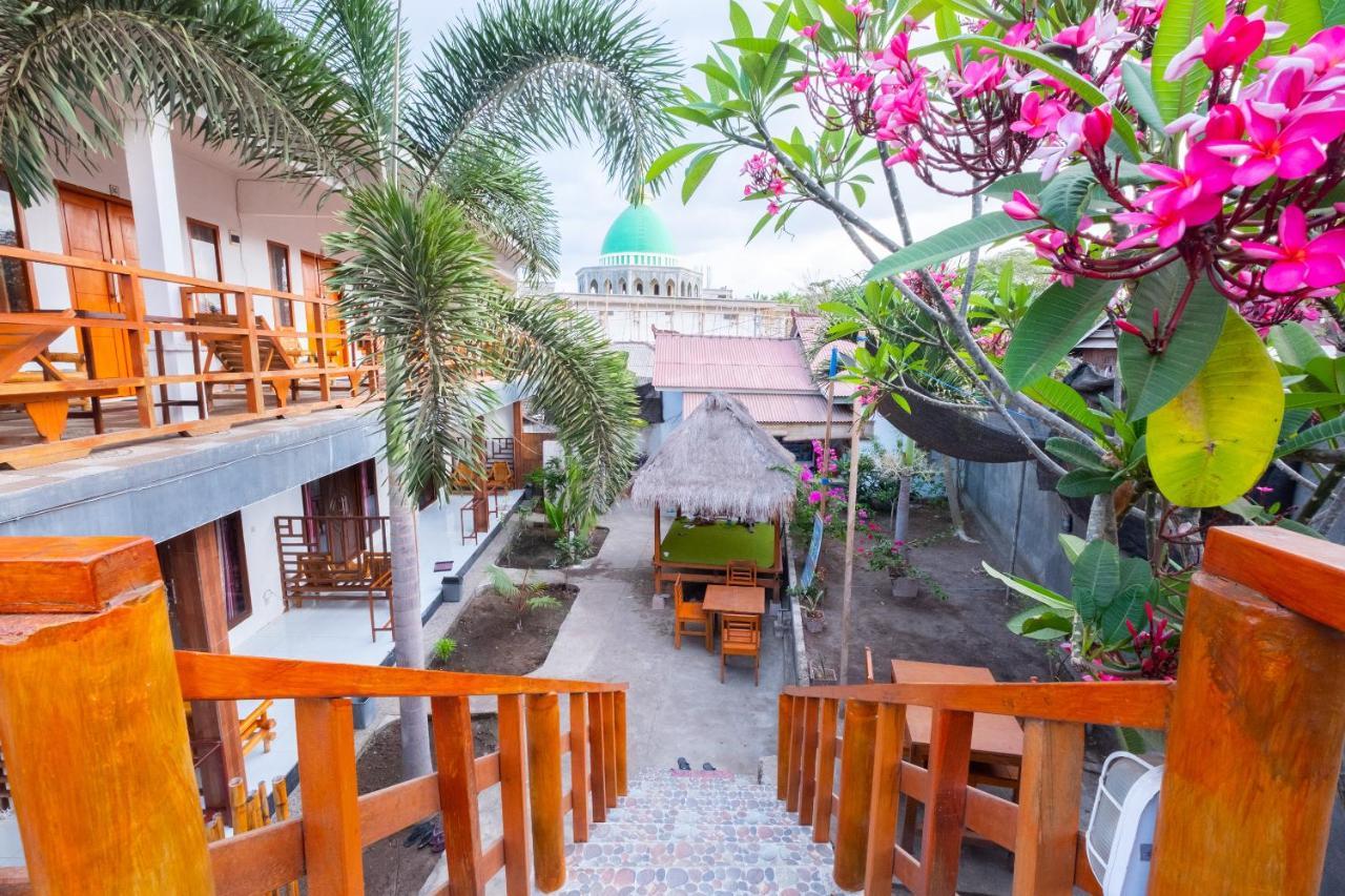 Maringo Cottage Gili Trawangan Exterior photo